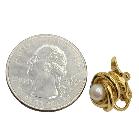 Trifari Gold Tone Faux Pearl Clip On Earrings, Signed - Picture 7 of 10